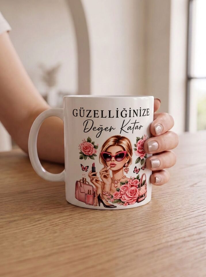 Güzelliğinize Değer Katar Çiçekli Porselen Kupa 330 ml