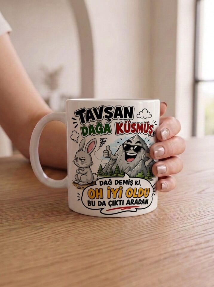 Tavşan Dağa Küsmüş Esprili Porselen Kupa (330 ml)