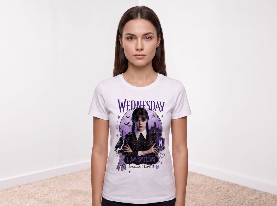 Wednesday Addams ''I Am Smiling'' Yazılı Gotik Tarz Çocuk Tişörtü